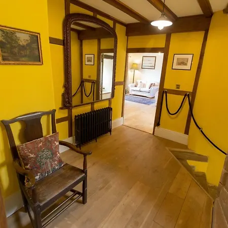 Huge Ensuite In Private Wing Of Historic Country House Near Sellafield