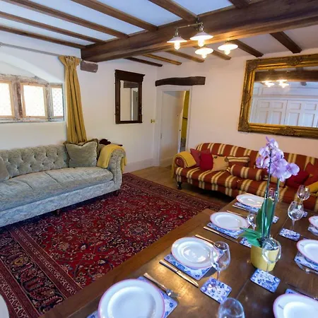 Gasthof Huge Ensuite In Private Wing Of Historic Country House Near Sellafield