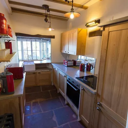 Gasthof Huge Ensuite In Private Wing Of Historic Country House Near Sellafield Egremont (Cumbria)