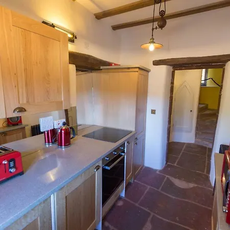 Huge Ensuite In Private Wing Of Historic Country House Near Sellafield * Egremont (Cumbria)