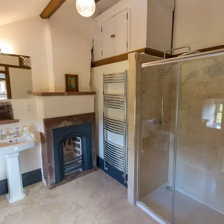 Gasthof Huge Ensuite In Private Wing Of Historic Country House Near Sellafield Egremont (Cumbria)