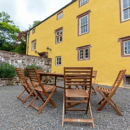 Huge Ensuite In Private Wing Of Historic Country House Near Sellafield *