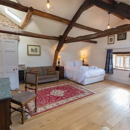 Huge Ensuite In Private Wing Of Historic Country House Near Sellafield Egremont (Cumbria)